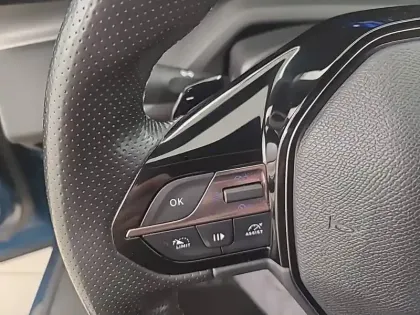 Photo 21 Peugeot 408  PHEV 225 e-EAT8