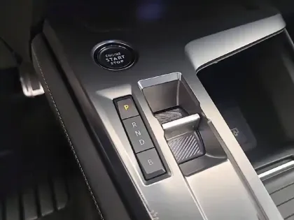 Photo 13 Peugeot 408  PHEV 225 e-EAT8