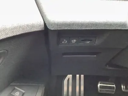 Photo 40 Peugeot 3008  Hybrid 145 e-DCS6