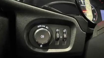 Photo 23 Opel Corsa Gén. VI Ph1 NG Edition 5