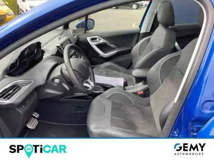 Photo 10 Peugeot 2008 Gén. I Ph2 Crossway 5