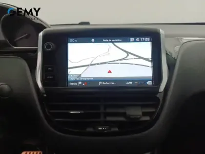 Photo 57 Peugeot 2008  PureTech 110ch S&S EAT6