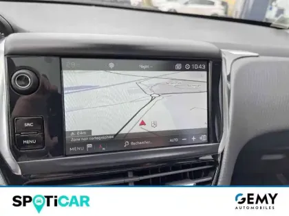 Photo 41 Peugeot 2008  PureTech 110ch S&S EAT6