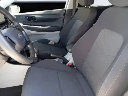 Photo 8 Hyundai Bayon  1.0 T-GDi 100 Hybrid 48V