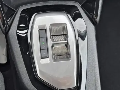 Photo 23 Peugeot 208 Gén. II Ph2 Style 5