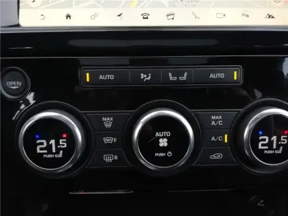 Photo 32 Land rover Discovery MARK I SD4 2.0 240 CH