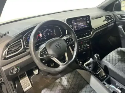 Photo 5 Volkswagen T-roc 1.5 TSI EVO 150 Start/Stop BVM6 R-Line