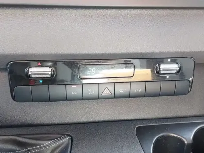 Photo 8 Mercedes Sprinter 317 CDI Fourgon 43 L3H2 14m3 1