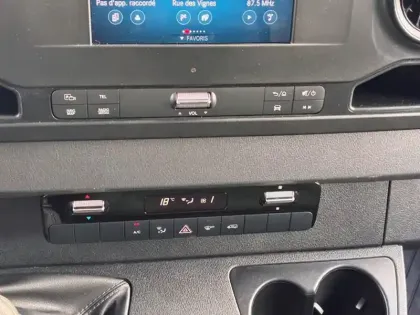 Photo 22 Mercedes Sprinter 317 CDI Fourgon 43 L3H2 14m3 1