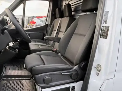 Photo 18 Mercedes Sprinter 317 CDI Fourgon 43 L3H2 14m3 1