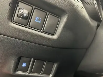 Photo 16 Toyota C-HR 1.8 Hybride 122 Design Ultimate