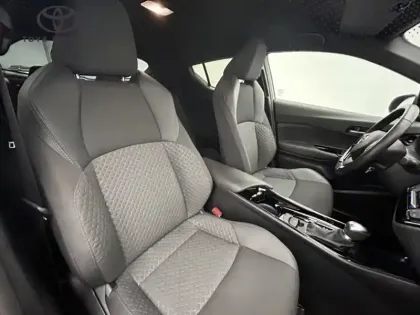 Photo 20 Toyota C-HR 1.8 Hybride 122 Design Ultimate