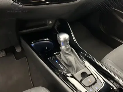 Photo 17 Toyota C-HR 1.8 Hybride 122 Design Ultimate