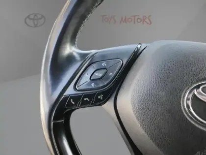 Photo 12 Toyota C-HR 1.8 HYBRIDE 122 DESIGN