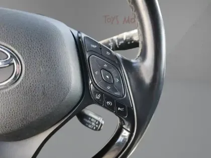 Photo 11 Toyota C-HR 1.8 HYBRIDE 122 DESIGN