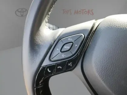 Photo 12 Toyota C-HR 1.8 Hybride 122 Dynamic