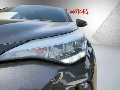 Photo 7 Toyota C-HR 1.8 Hybride 122 Dynamic