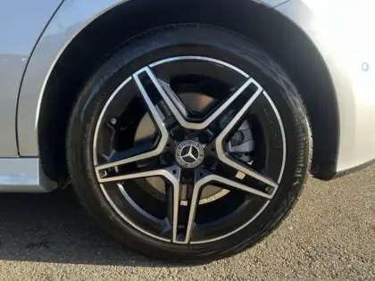 Photo 5 Mercedes Classe A 250 e Hybrid EQ AMG Line