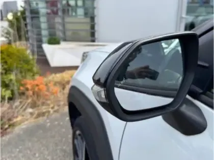 Photo 17 Toyota Yaris Hybride 1.5 HYBRID 116H GR SPORT AUTO MY22