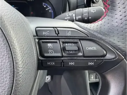 Photo 13 Toyota Yaris Hybride 1.5 HYBRID 116H GR SPORT AUTO MY22