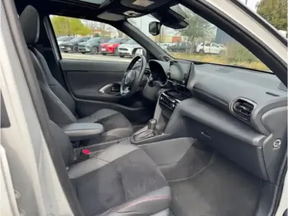 Photo 19 Toyota Yaris Hybride 1.5 HYBRID 116H GR SPORT AUTO MY22