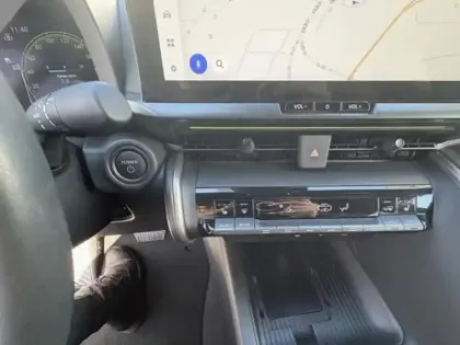 Photo 17 Toyota C-HR Gén. II Ph1 Collection 5