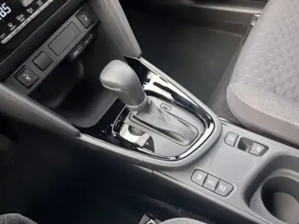 Photo 13 Toyota Yaris Hybride 1.5 HYBRID 130H DESIGN AUTO 2WD