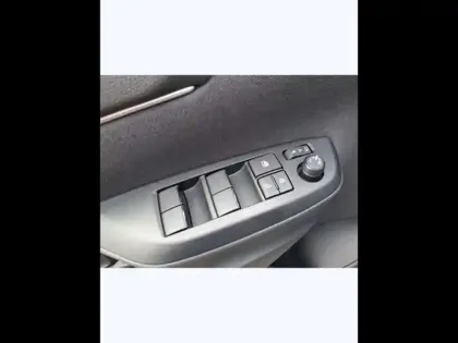 Photo 18 Toyota Yaris Hybride 1.5 HYBRID 130H DESIGN AUTO 2WD