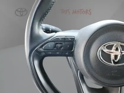 Photo 11 Toyota Yaris Hybride 1.5 HYBRID 116H DESIGN