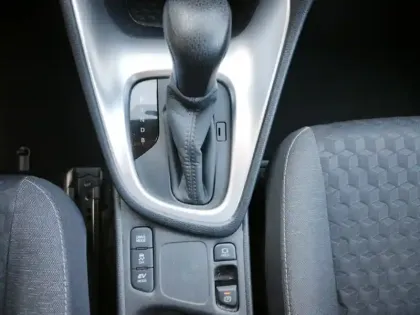 Photo 18 Toyota Yaris Hybride 1.5 HYBRID 116H DESIGN