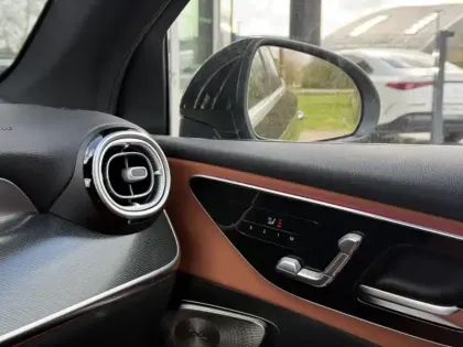 Photo 17 Mercedes Classe GLC Gén. II (X254) Ph1 Avantgarde Line 5