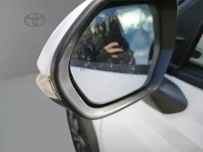 Photo 18 Toyota Yaris Hybride 130h 2WD DesignPackCargo MC24