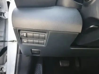 Photo 16 Toyota Yaris Hybride 130h 2WD DesignPackCargo MC24