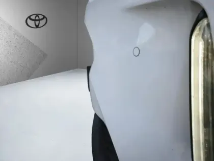 Photo 19 Toyota Yaris Hybride 130h 2WD DesignPackCargo MC24