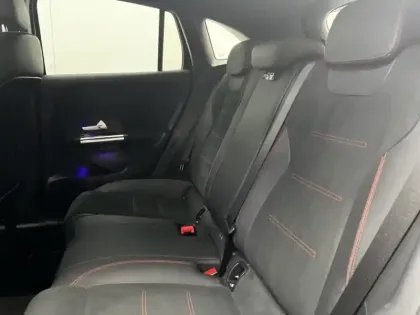 Photo 12 Mercedes GLA 200 d AMG Line