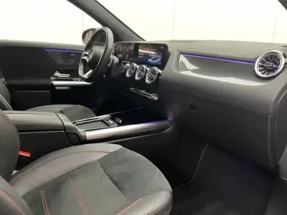 Photo 14 Mercedes GLA 200 d AMG Line