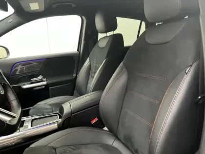 Photo 18 Mercedes GLA 200 d AMG Line