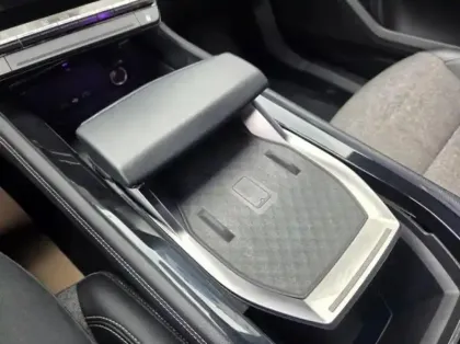 Photo 7 Renault Espace 1.2 E-Tech full hybrid 200ch Techno 7 places - 24