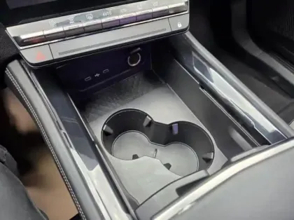 Photo 6 Renault Espace 1.2 E-Tech full hybrid 200ch Techno 7 places - 24