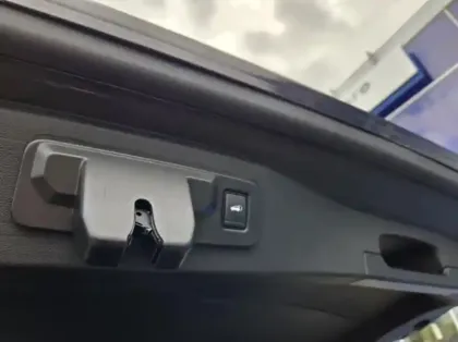 Photo 12 Renault Espace 1.2 E-Tech full hybrid 200ch Techno 7 places - 24