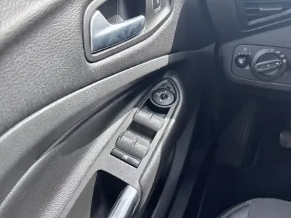 Photo 5 Ford Kuga 2.0 TDCi 150ch Stop&Start Titanium 4x2