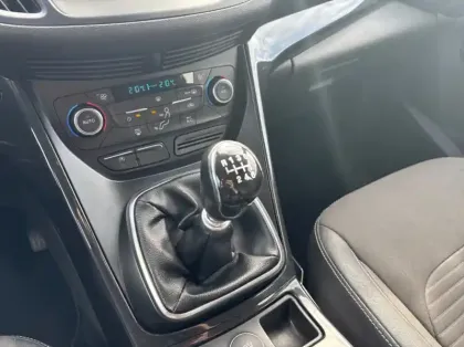 Photo 7 Ford Kuga 2.0 TDCi 150ch Stop&Start Titanium 4x2