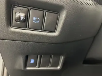 Photo 16 Toyota C-HR 1.8 Hybride 122 Edition