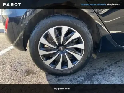 Photo 13 Ford Fiesta Gén. V Ph2 Titanium Business 5