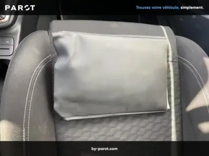 Photo 19 Ford Fiesta Gén. V Ph2 Titanium Business 5