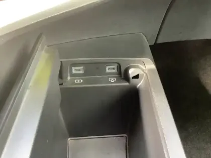 Photo 20 Peugeot 5008 Nouveau Hybrid 145 ch e-DCS6 GT