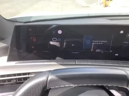 Photo 13 Peugeot 5008 Nouveau Hybrid 145 ch e-DCS6 GT