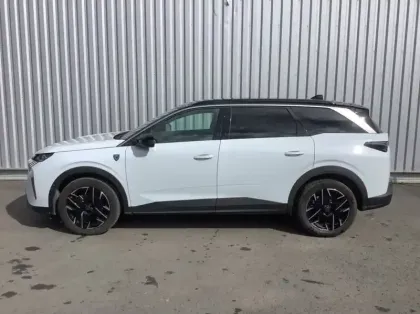 Photo 7 Peugeot 5008 Nouveau Hybrid 145 ch e-DCS6 GT