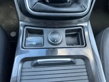 Photo 18 Ford Kuga 1.5 Flexifuel-E85 150ch Stop&Start Titanium 170g 4x2 Euro6.2