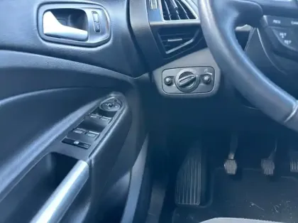 Photo 5 Ford Kuga 1.5 Flexifuel-E85 150ch Stop&Start Titanium 170g 4x2 Euro6.2